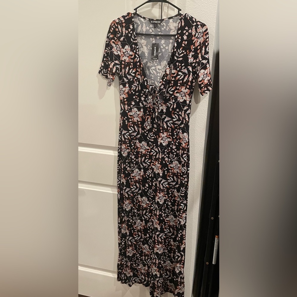 NWT - EXPRESS - Short Sleeve Maxi Dress with Tie Front
